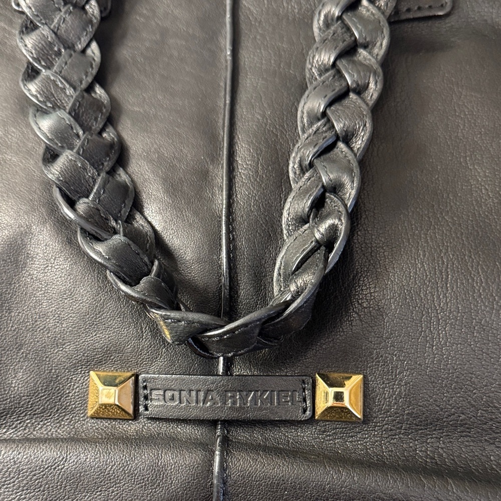 Elegant Black Leather Tote Bag - Picture 3 of 4